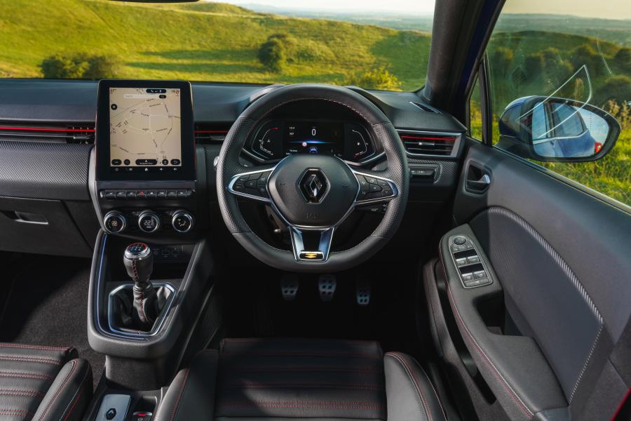 Торпедо Renault Clio R.S. Line 2019 года  (UK) (фото 36 из 40)